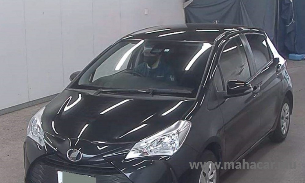 2019 Toyota Vitz, Black