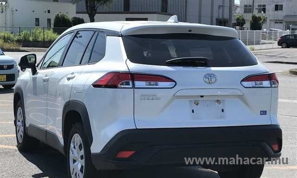 2023 Toyota COROLLA CROSS photo 2