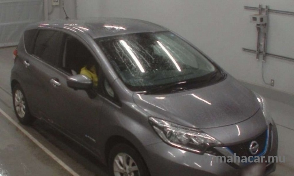 2020 Nissan NOTE E-POWER photo 5