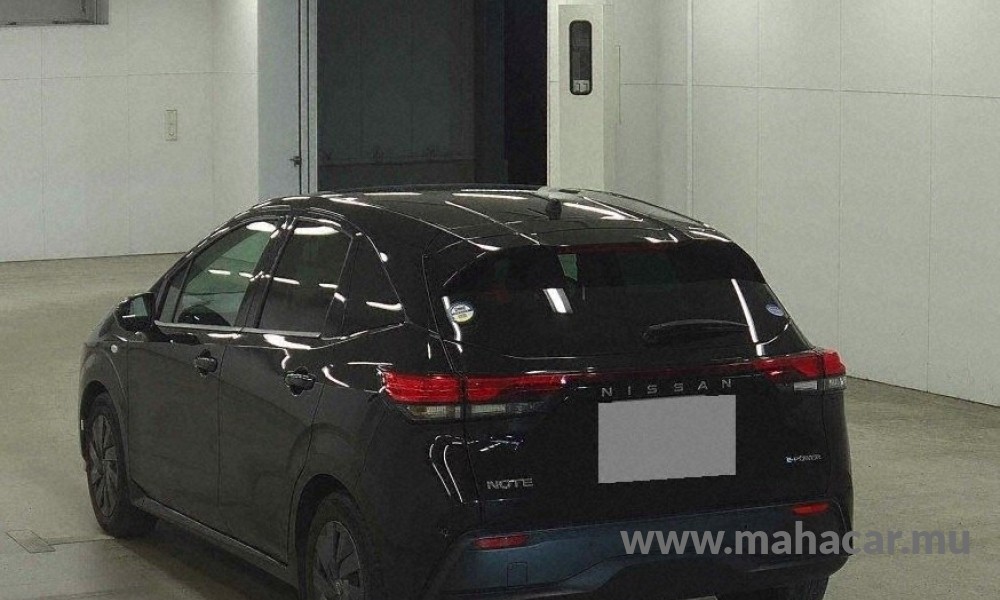 2021 Nissan NOTE E-POWER photo 2