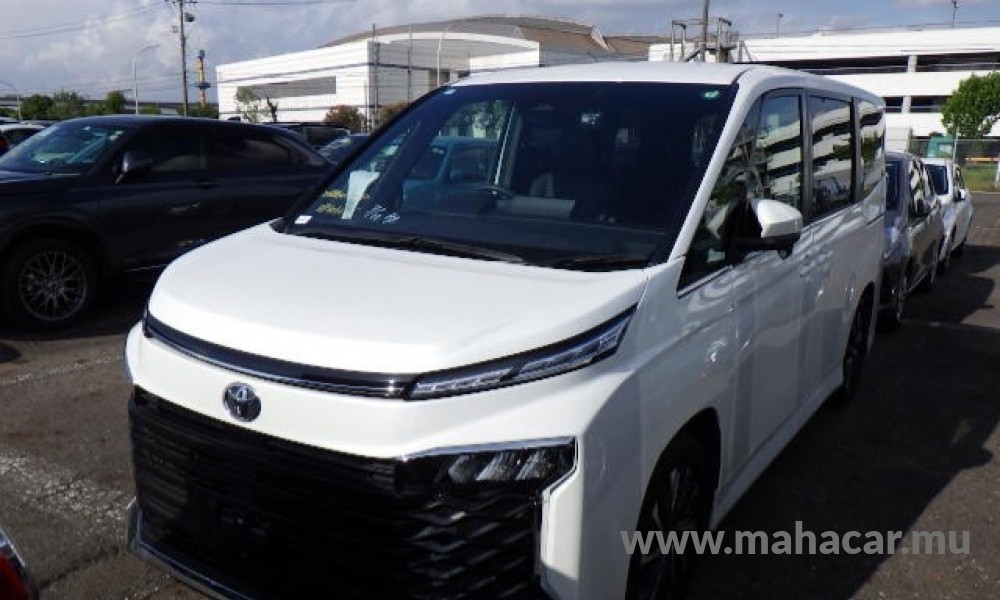 2024 Toyota VOXY, White