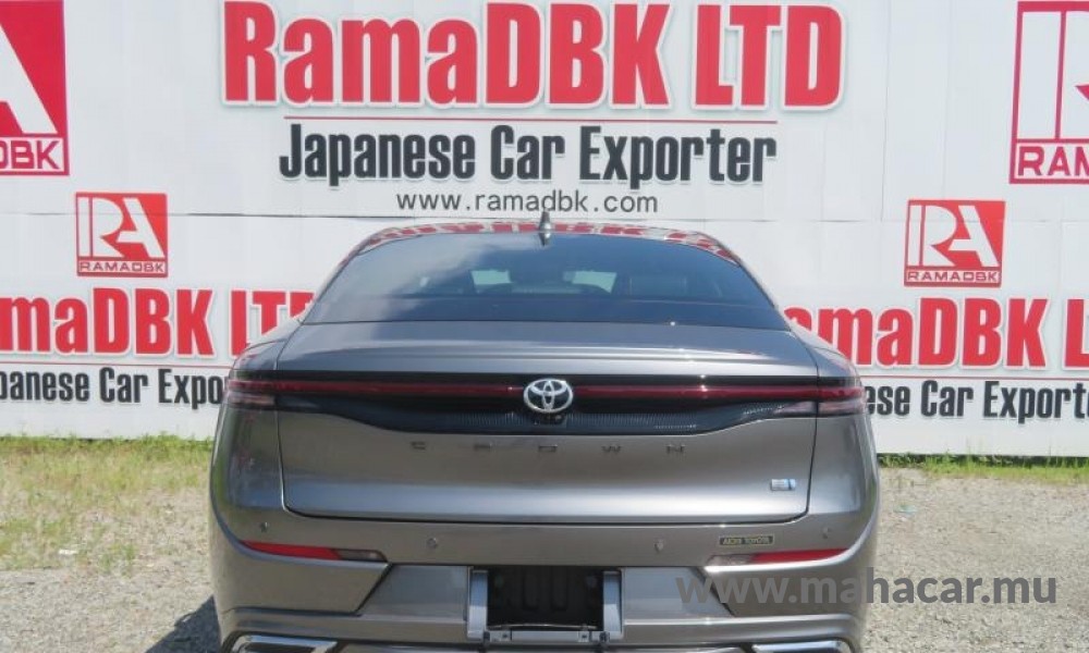 2023 Toyota Crown photo 6