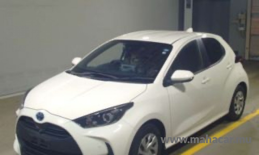 2021 Toyota Yaris, White