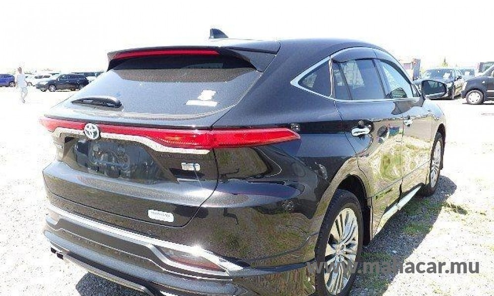 2022 Toyota Harrier photo 3