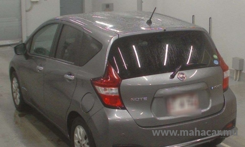 2020 Nissan NOTE E-POWER photo 6