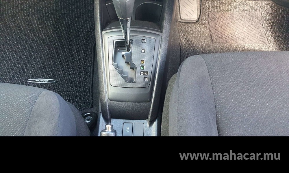2019 Toyota Corolla Axio photo 11