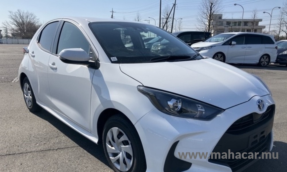 2021 Toyota Yaris, White