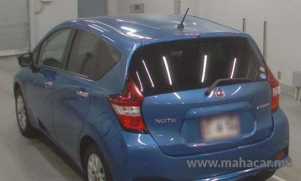 2020 Nissan NOTE E-POWER photo 6