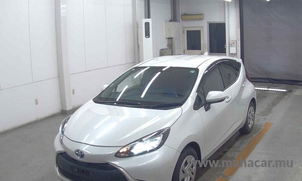 2023 Toyota AQUA, White
