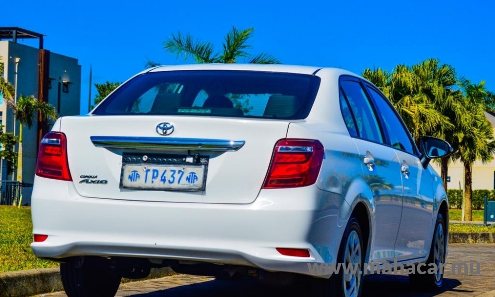 2018 Toyota Corolla Axio photo 10