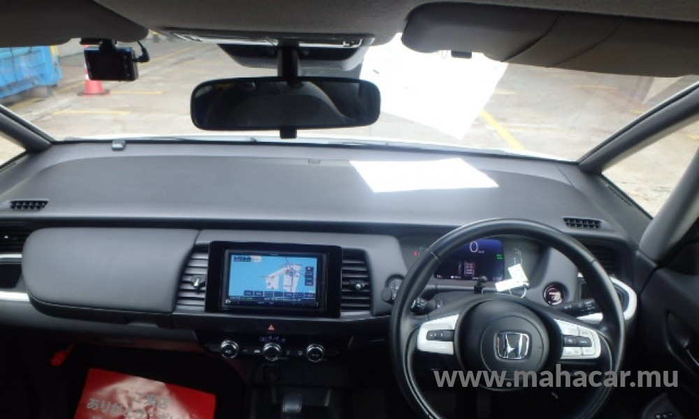2020 Honda FIT HYBRID photo 7