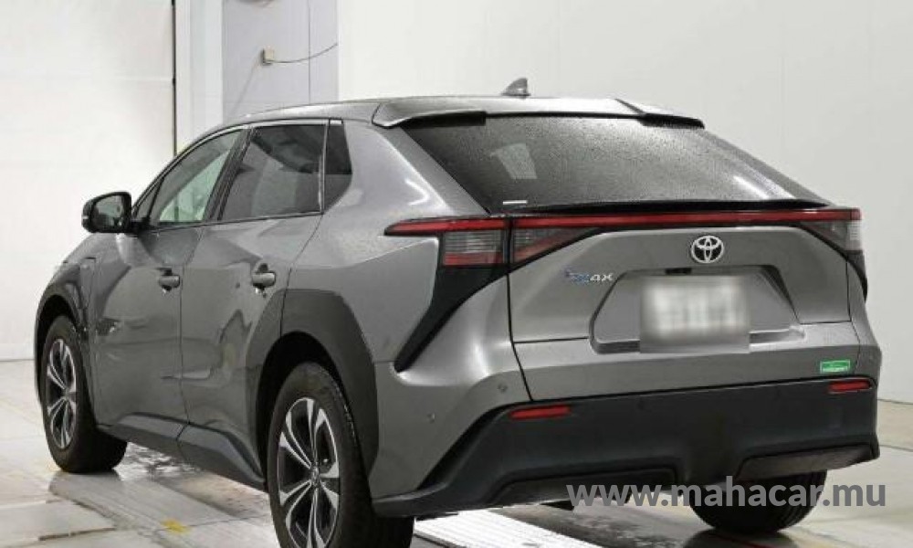 2024 Toyota BZ4X photo 3