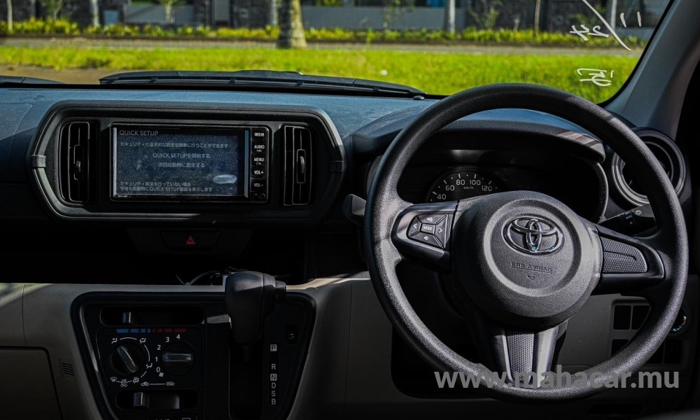 2021 Toyota Passo X photo 4