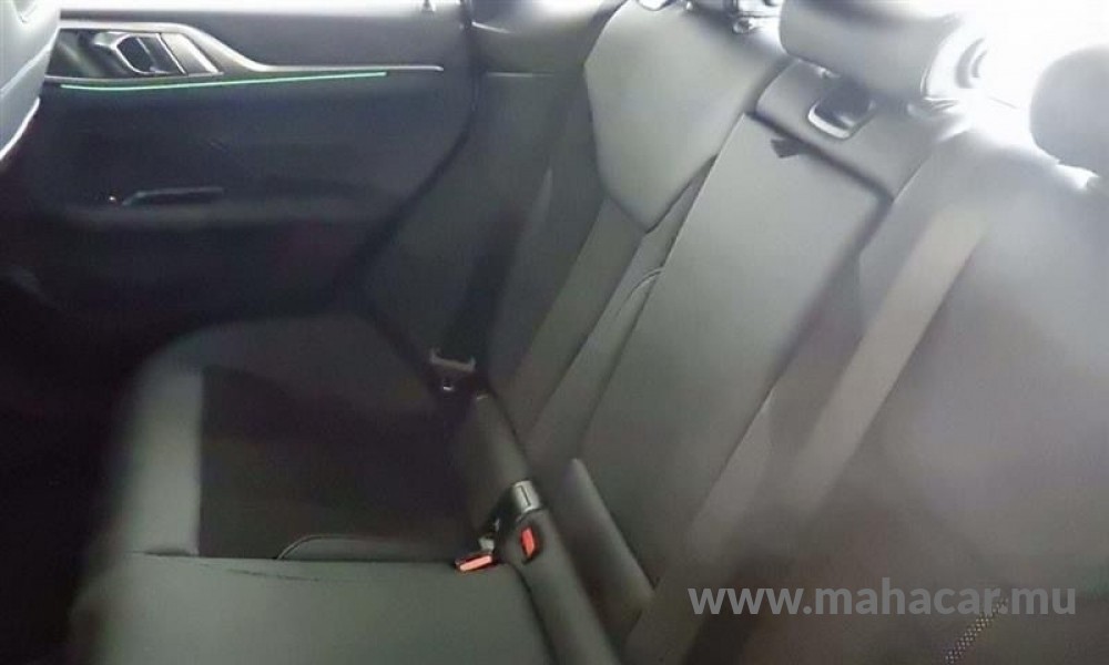 2023 BMW i4 photo 4