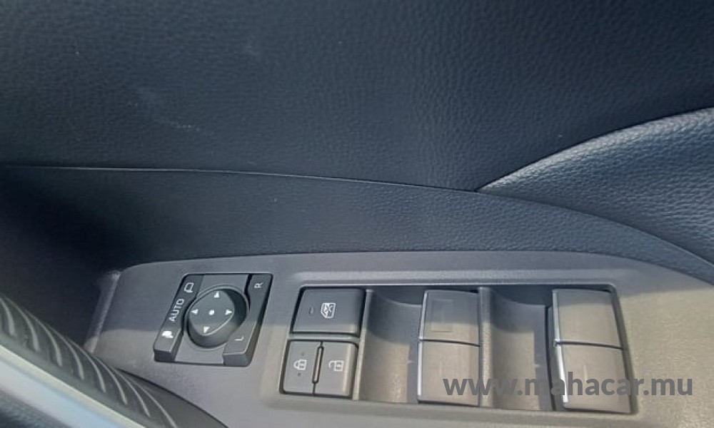 2023 Toyota Rav4 photo 12
