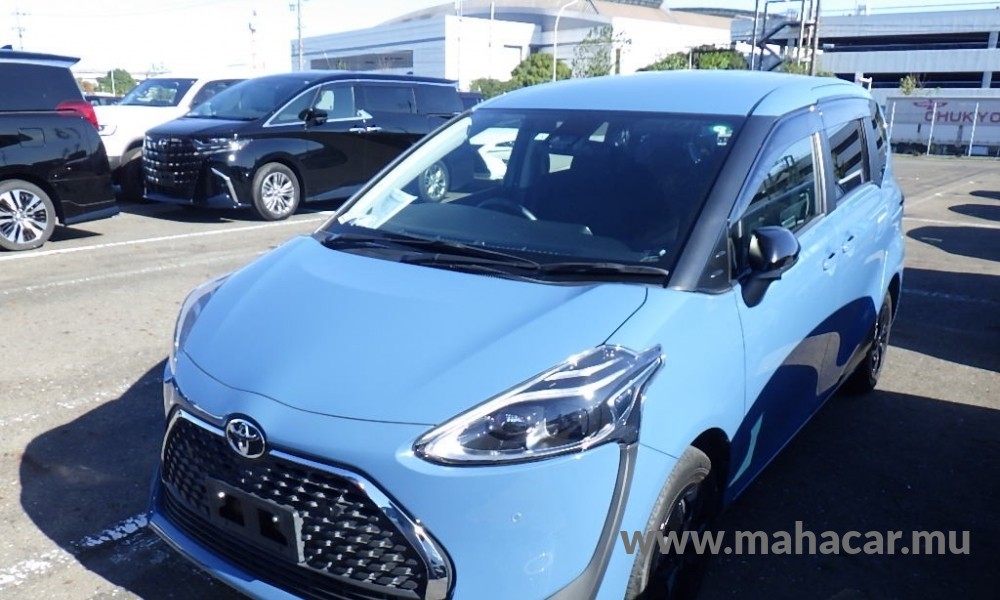 2022 Toyota Sienta, Blue