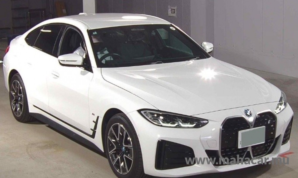 2024 BMW i4 photo 2