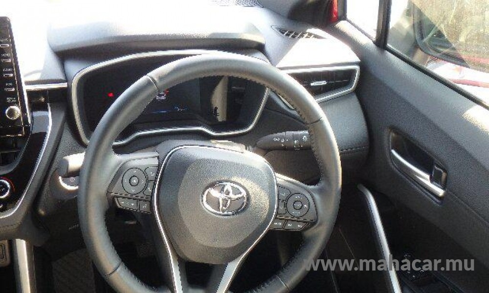 2021 Toyota COROLLA CROSS photo 11