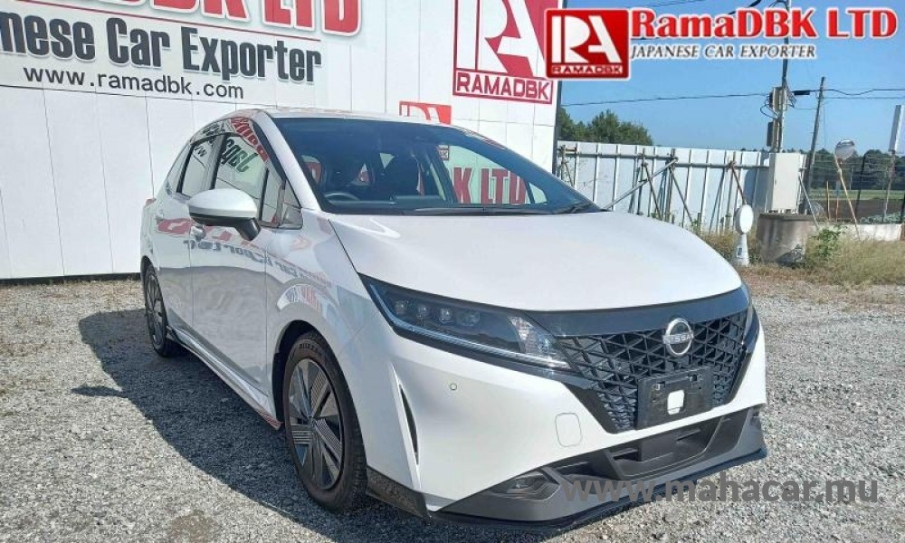 2021 Nissan NOTE E-POWER photo 2