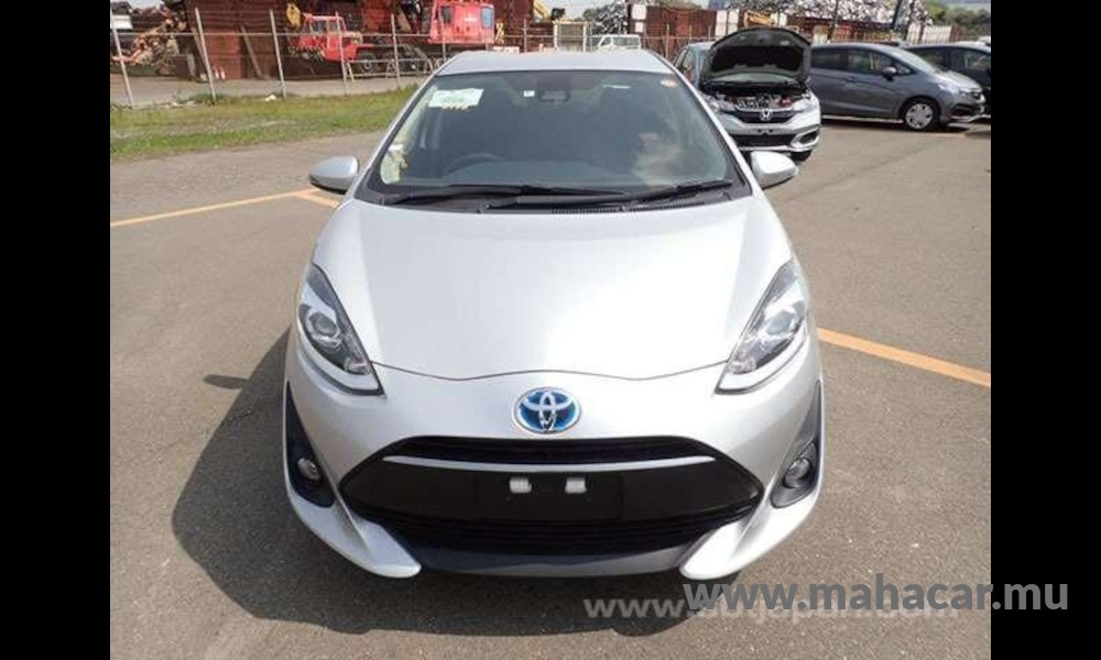2018 Toyota AQUA, Silver