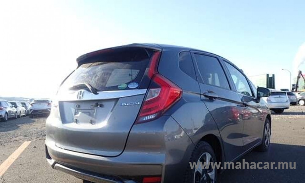2019 Honda FIT HYBRID photo 3