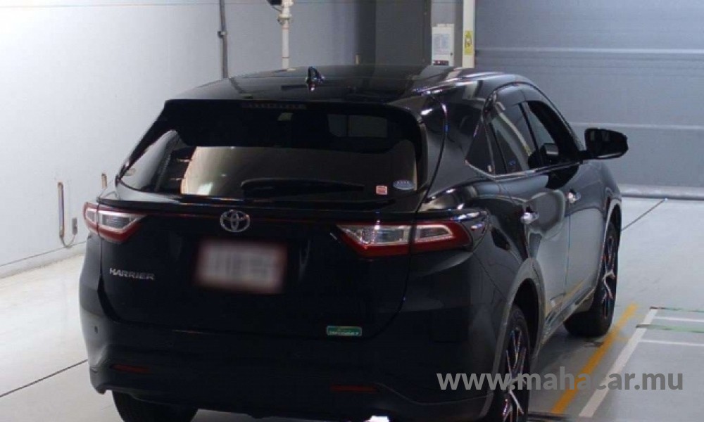 2020 Toyota Harrier photo 3
