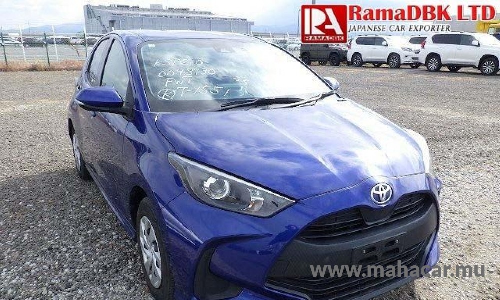 2021 Toyota Yaris photo 2