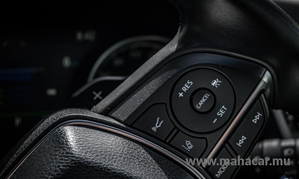 2020 Toyota Camry photo 10
