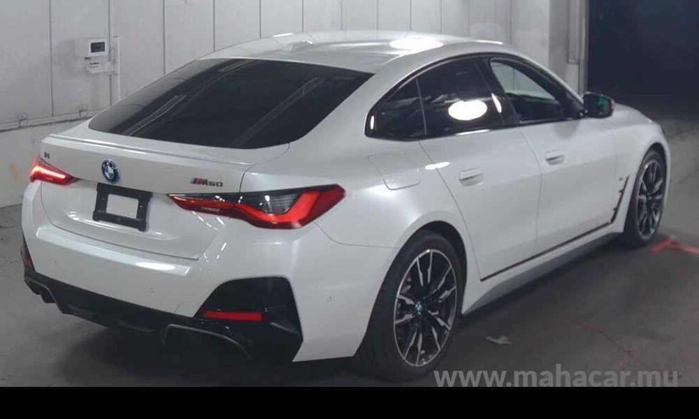 2022 BMW i4 photo 4
