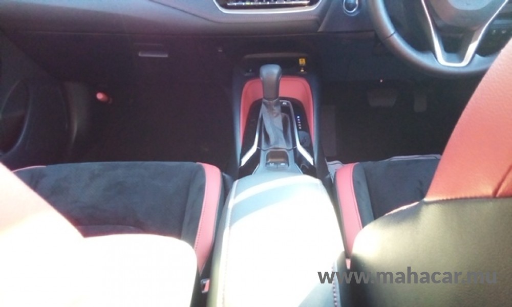 2023 Toyota COROLLA SPORT photo 9