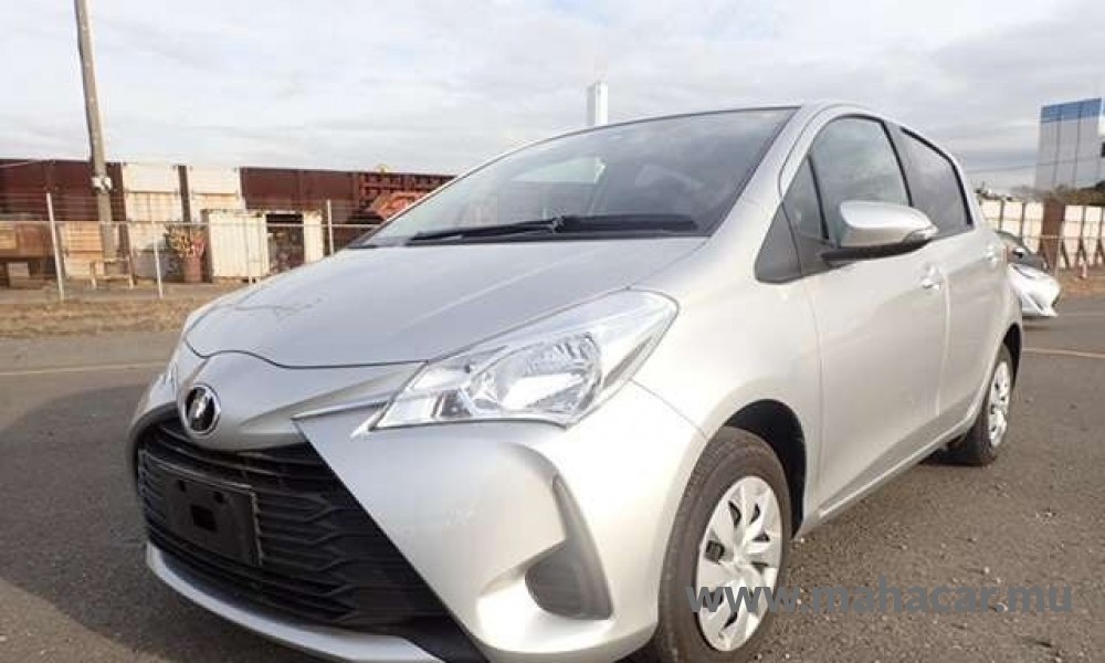 2019 Toyota Vitz, Silver