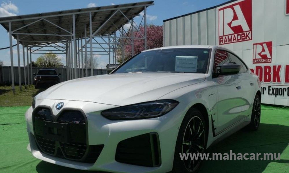 2022 BMW i4, White