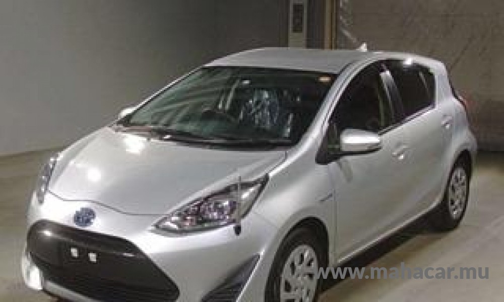 2019 Toyota AQUA, Silver