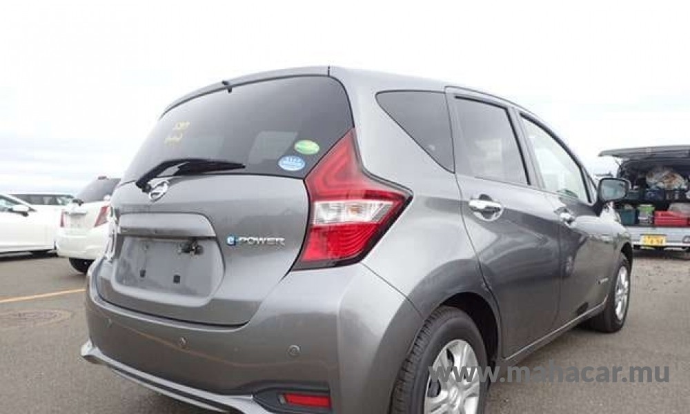 2019 Nissan NOTE E-POWER photo 3