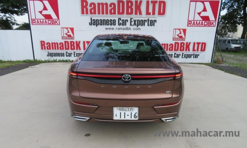 2023 Toyota Crown photo 6