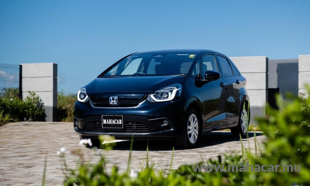 2020 Honda FIT HYBRID photo 2