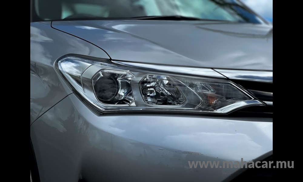 2018 Toyota Corolla Axio photo 5