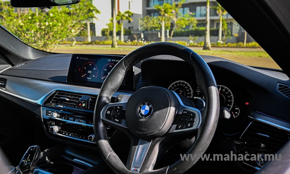 2019 BMW 530e photo 4