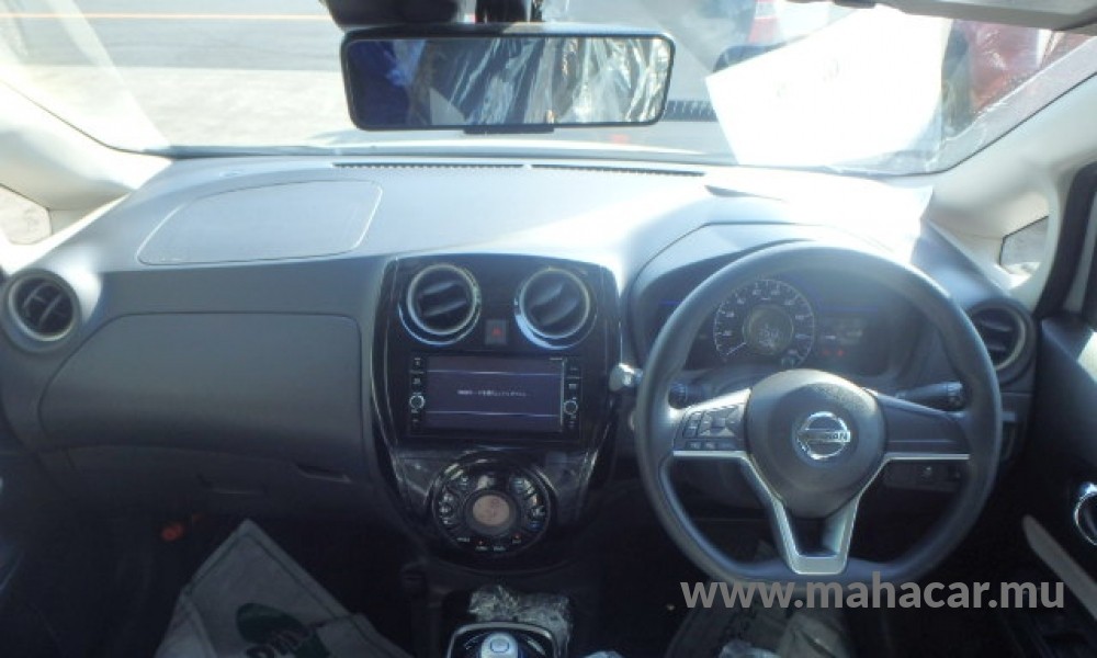 2019 Nissan NOTE E-POWER photo 6