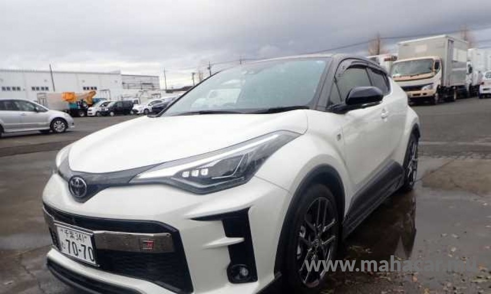 2021 Toyota CHR HYBRID, White