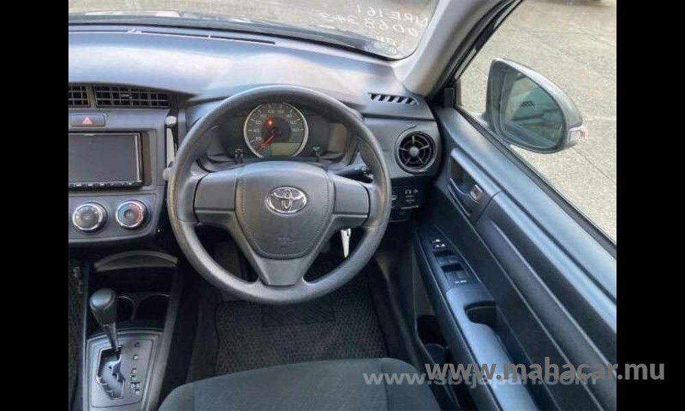2018 Toyota Corolla Axio photo 5