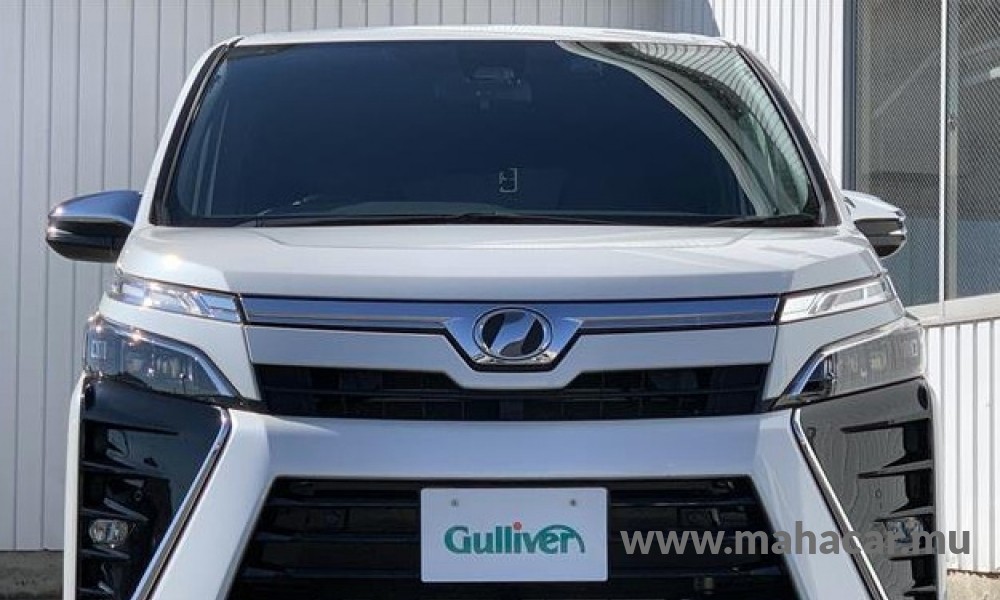 2019 Toyota VOXY, White