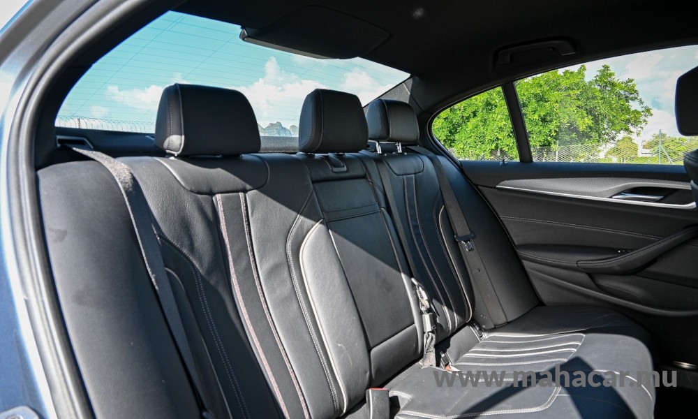 2019 BMW 530e photo 7