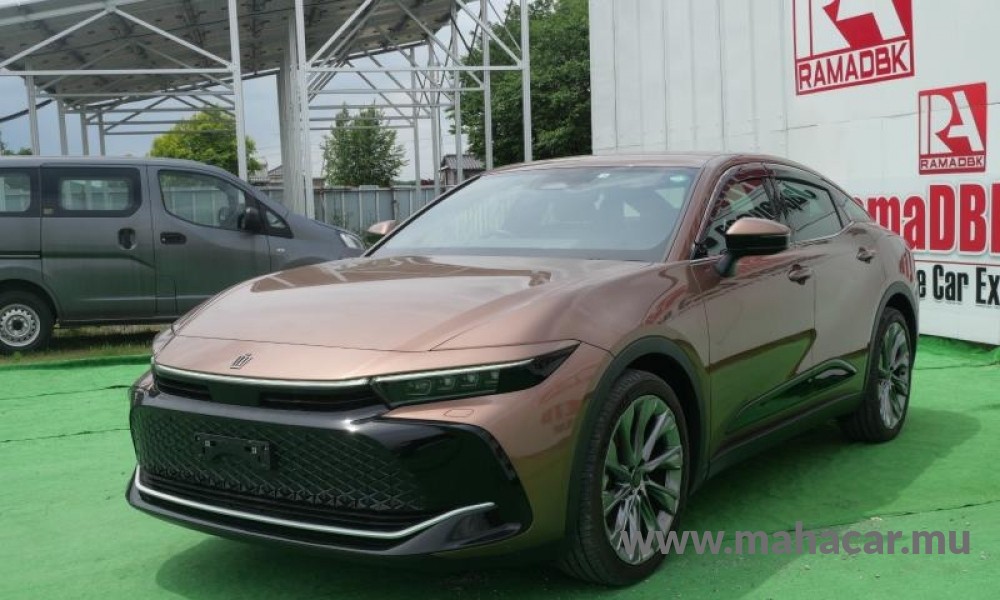 2022 Toyota Crown, Brown