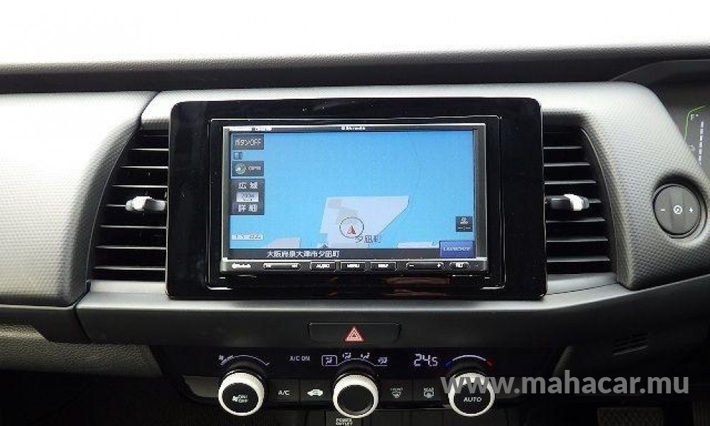 2021 Honda FIT HYBRID photo 4