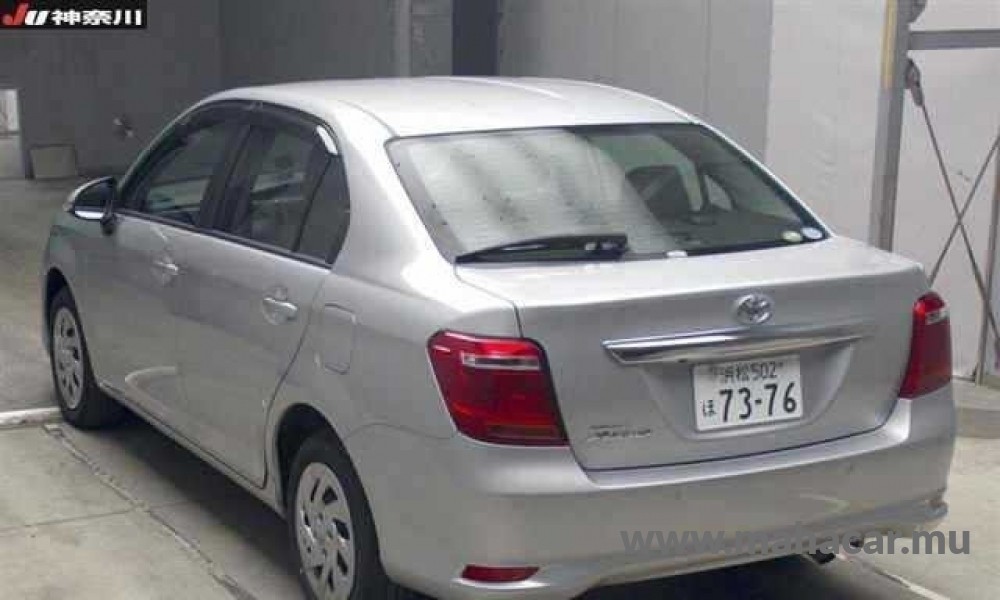 2021 Toyota Corolla Axio photo 3