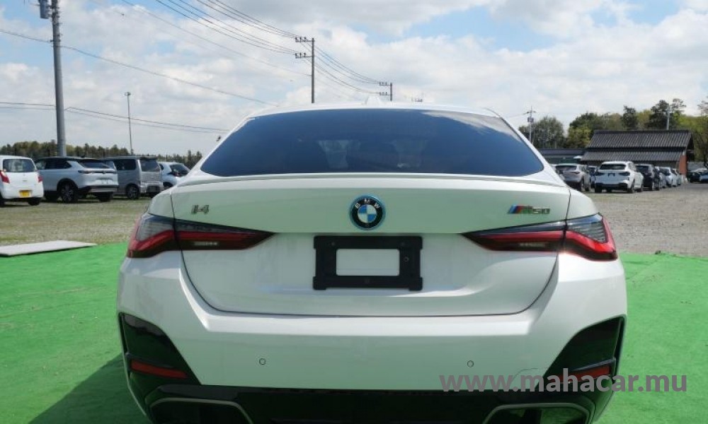 2022 BMW i4 photo 4