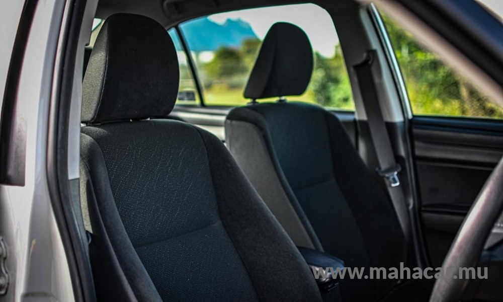 2019 Toyota Corolla Axio photo 9