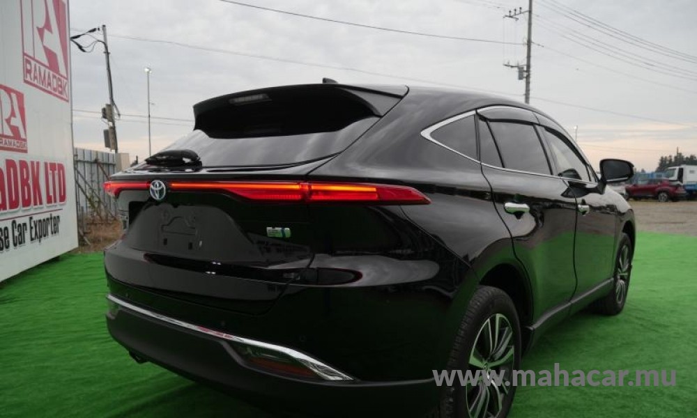 2022 Toyota Harrier photo 2