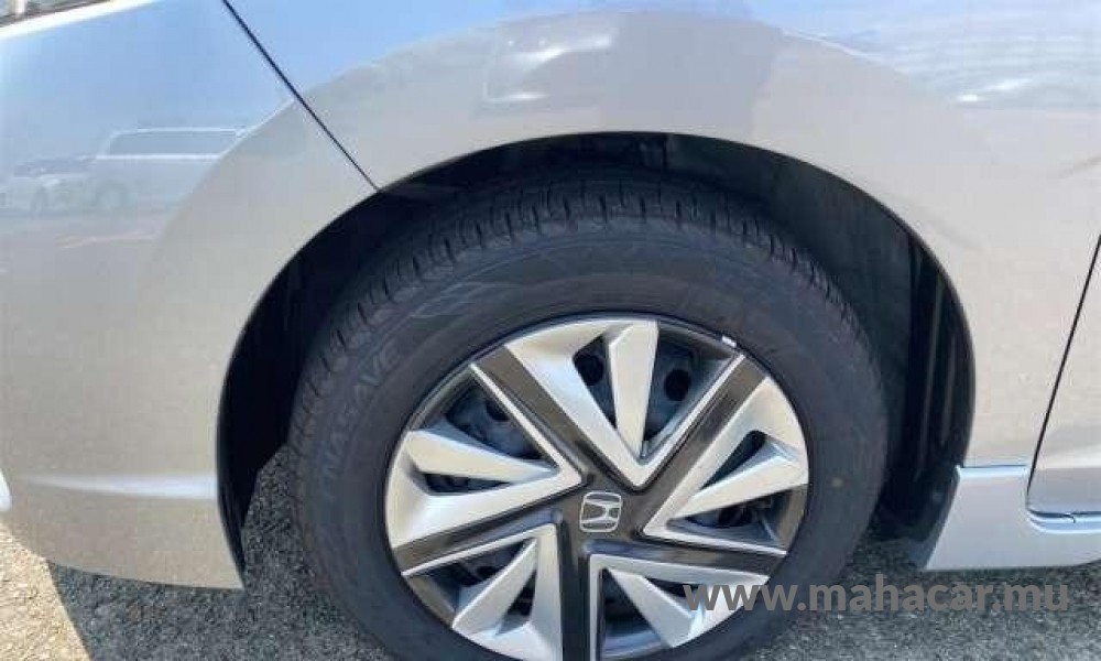 2019 Honda SHUTTLE HYBRID photo 15